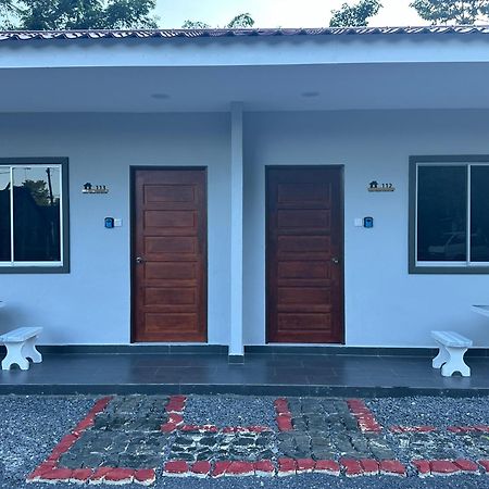 Guest House Gua Kelam Kaki Bukit Bagian luar foto